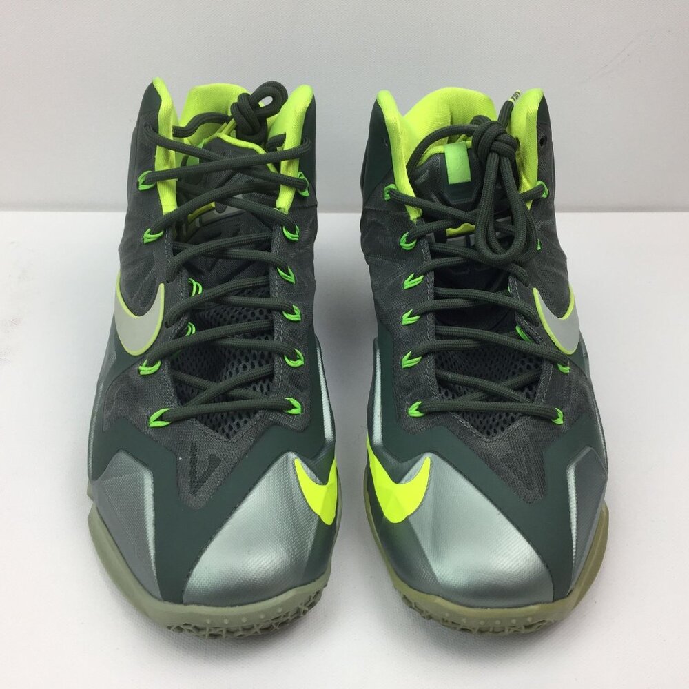 Nike Lebron James 11 XI Dunkman Sneakers 616175-300 Mica Green Sea Spray Size 9 - Picture 2 of 12